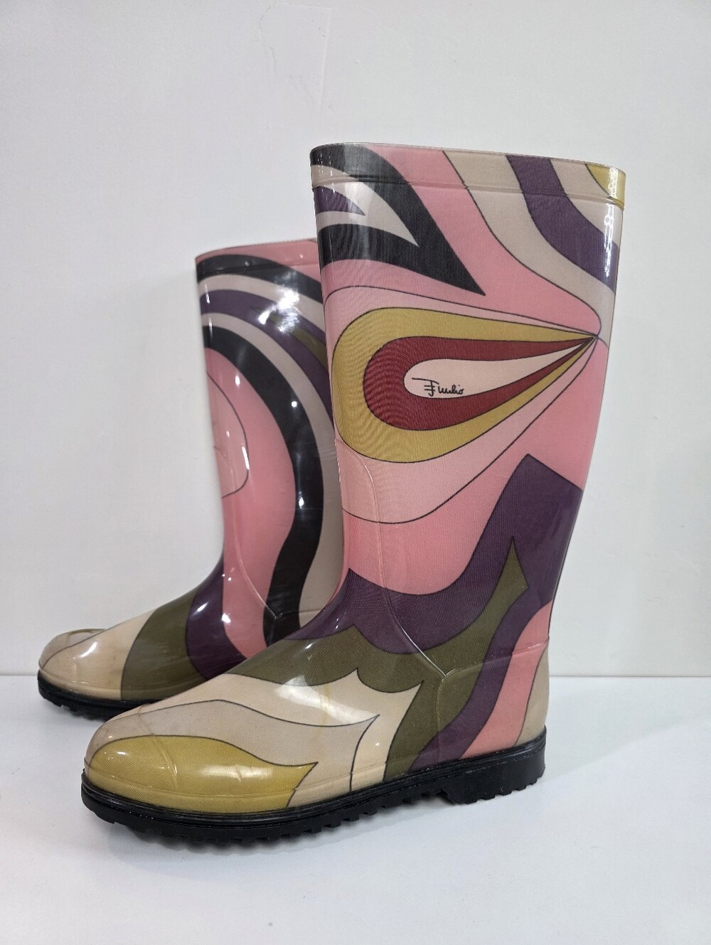 Pucci Women's Pink Patterned Rain Boots Size 9